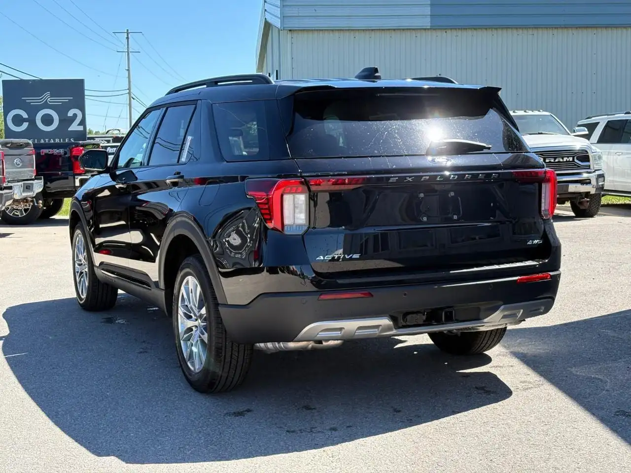 Ford Explorer снимка Ford Explorer