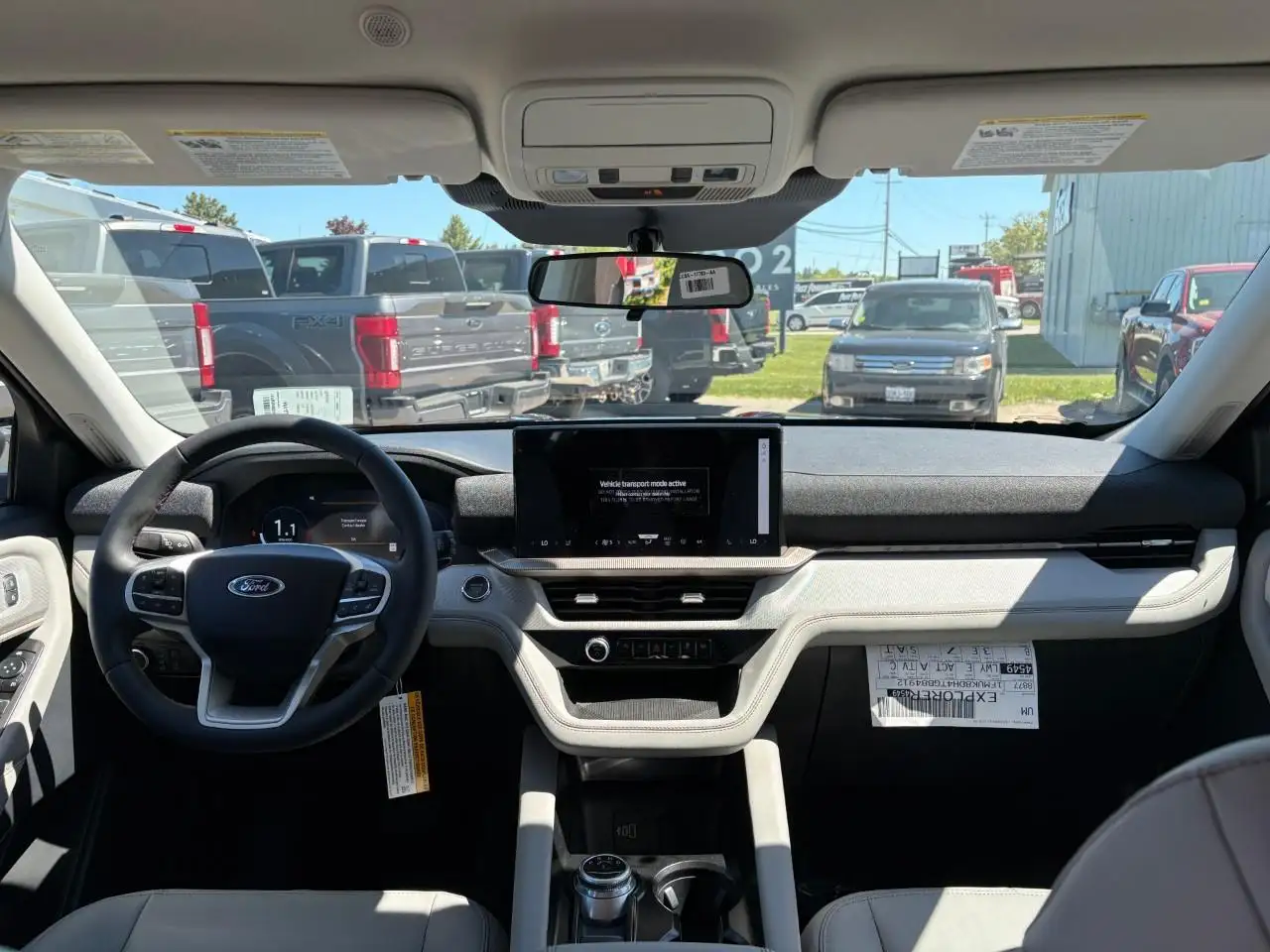 Ford Explorer снимка Ford Explorer