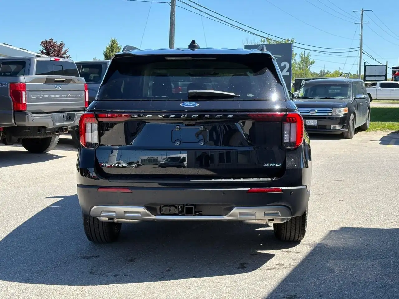Ford Explorer снимка Ford Explorer