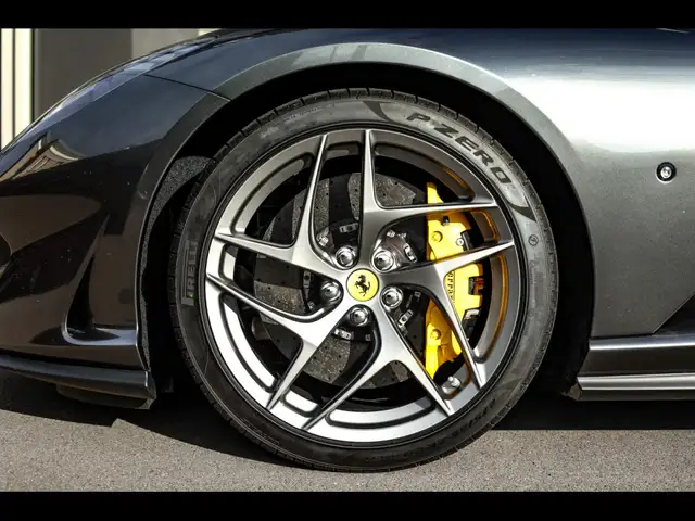 Ferrari 812 Superfast view 10