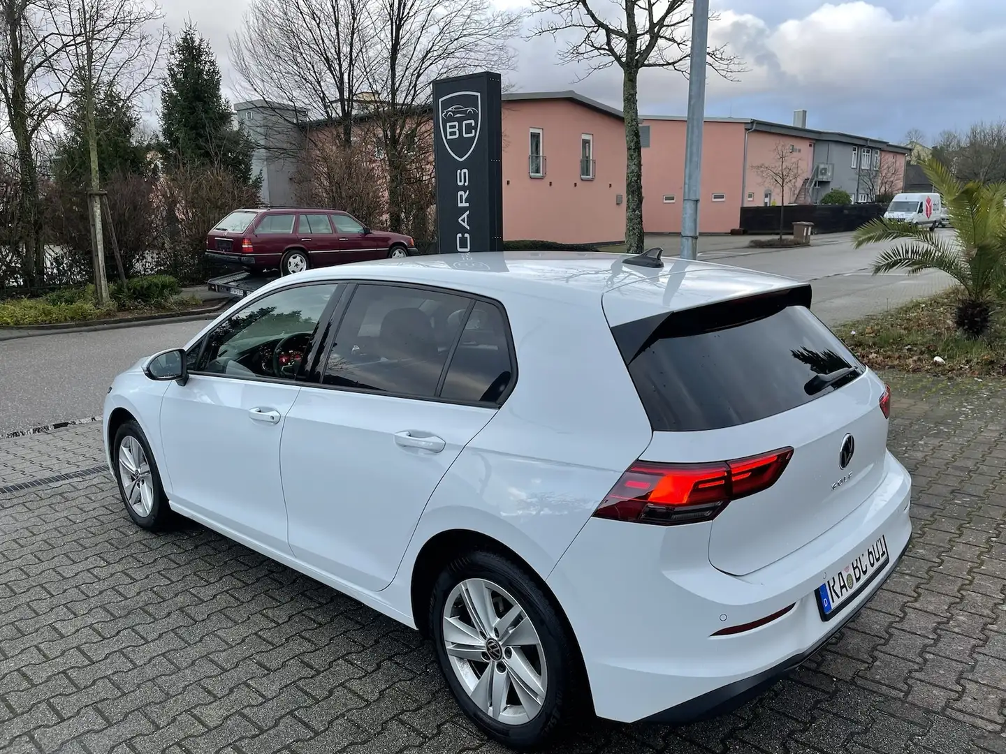 Volkswagen Golf VIII 2,0 TDi DSG Life LED Navi Weiß - 2