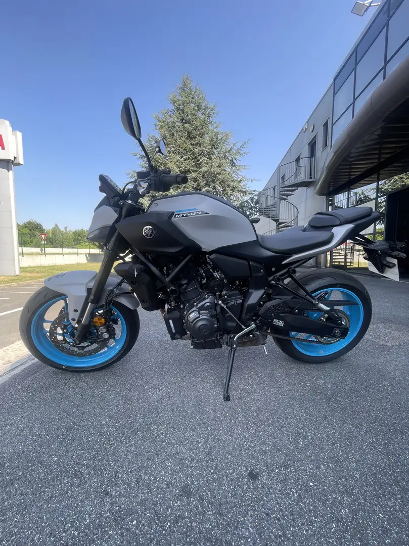 Yamaha MT-07 Gris - 1
