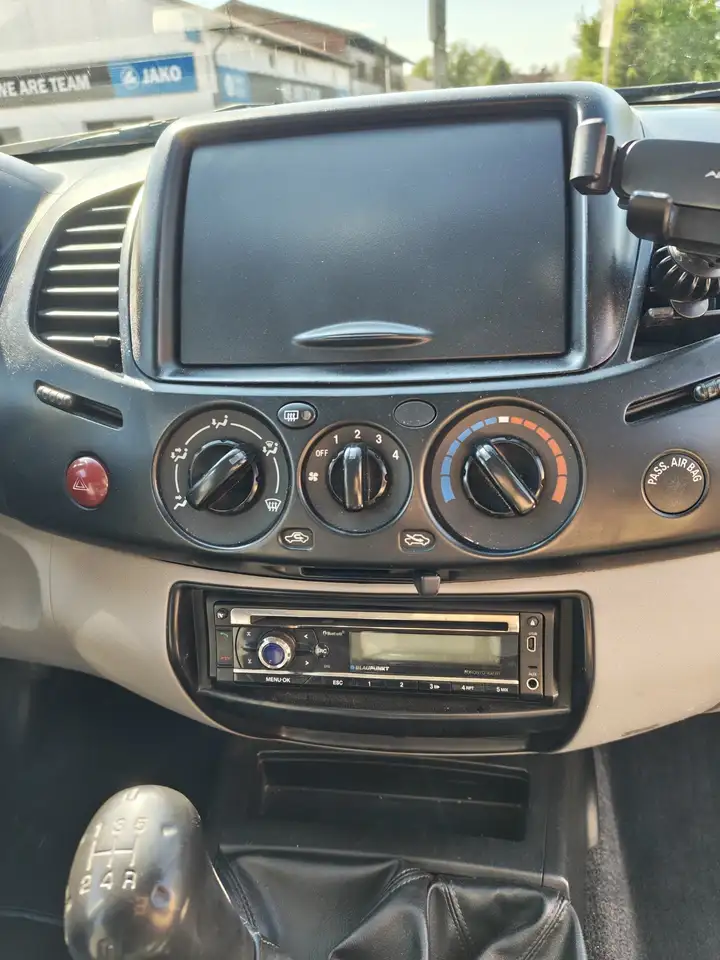 MITSUBISHI L200 136CH - DOUBLE CABINE - 4WD - BVM - ATTELAGE FIXE - 128.500 KMS