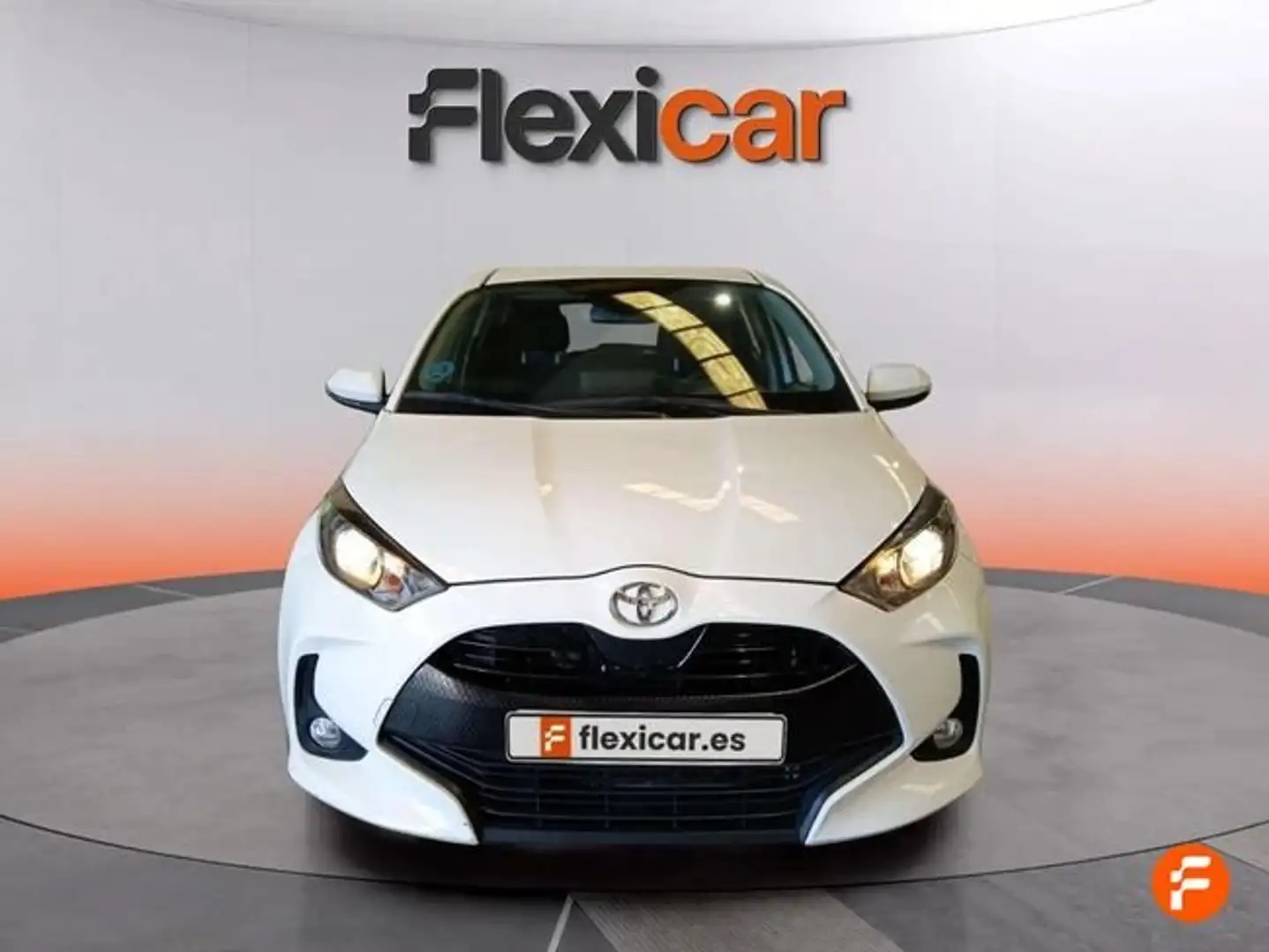 Toyota Yaris 1.0 70 Business - 5P (2019) Blanco - 2