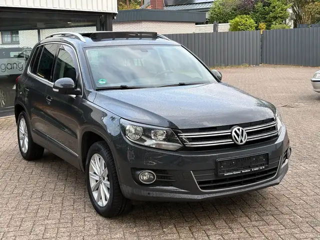 Volkswagen Tiguan view 4