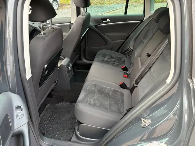 Volkswagen Tiguan view 13