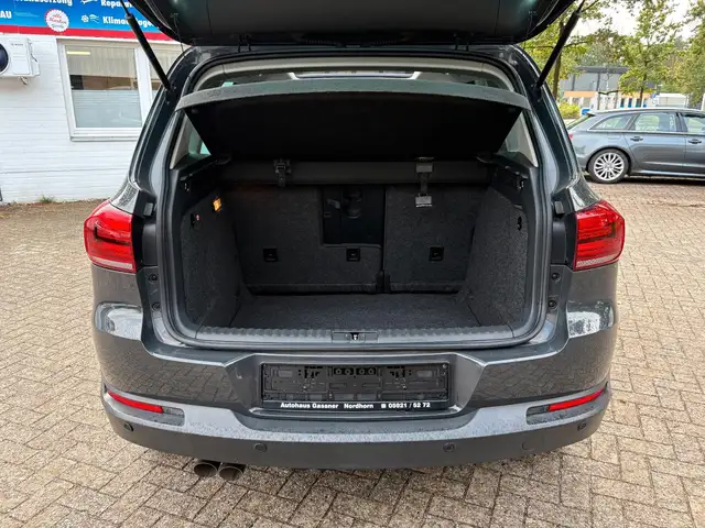 Volkswagen Tiguan view 8