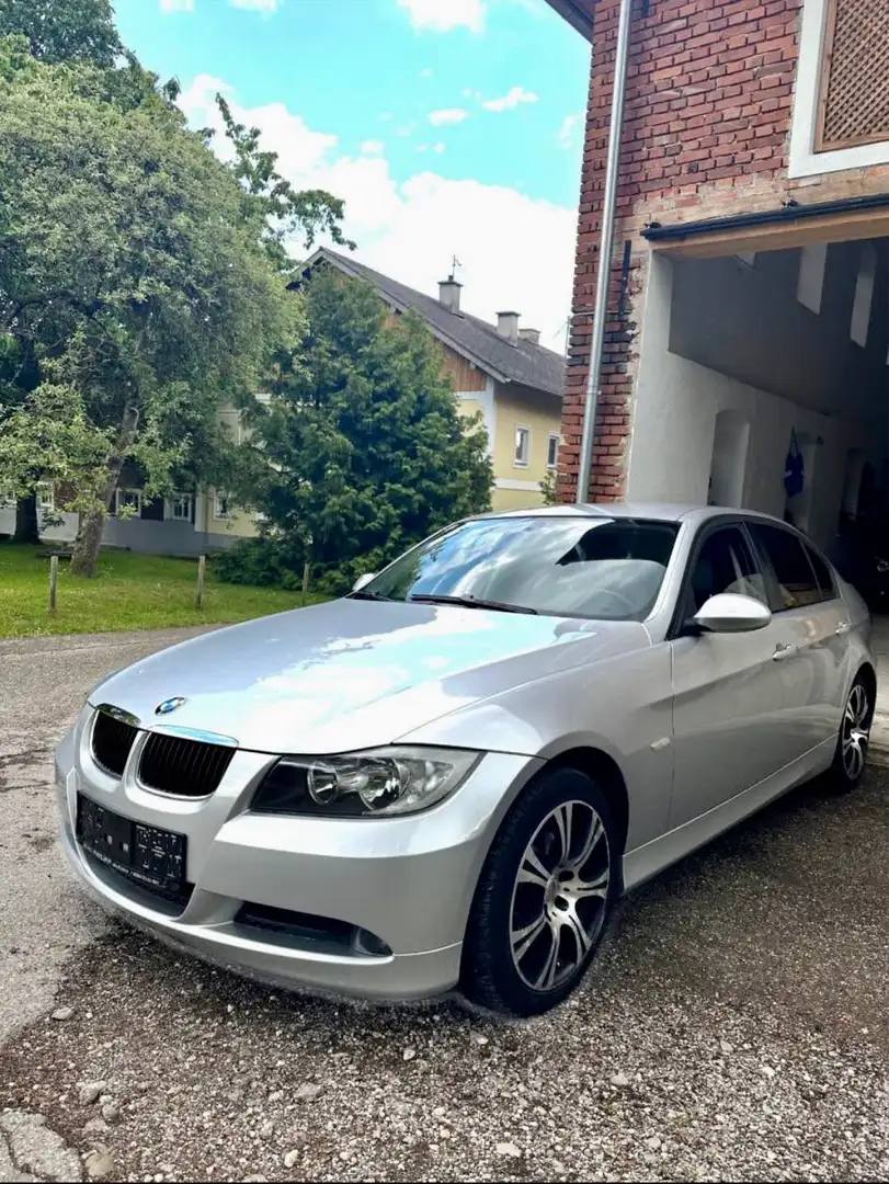 BMW 318 318d - 1