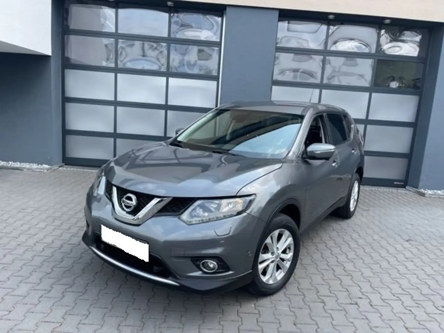 Nissan X-Trail - 1