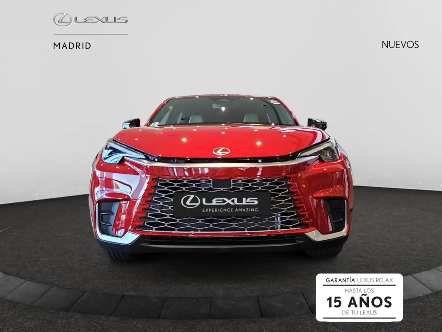 Lexus LBX Emotion Rojo - 1