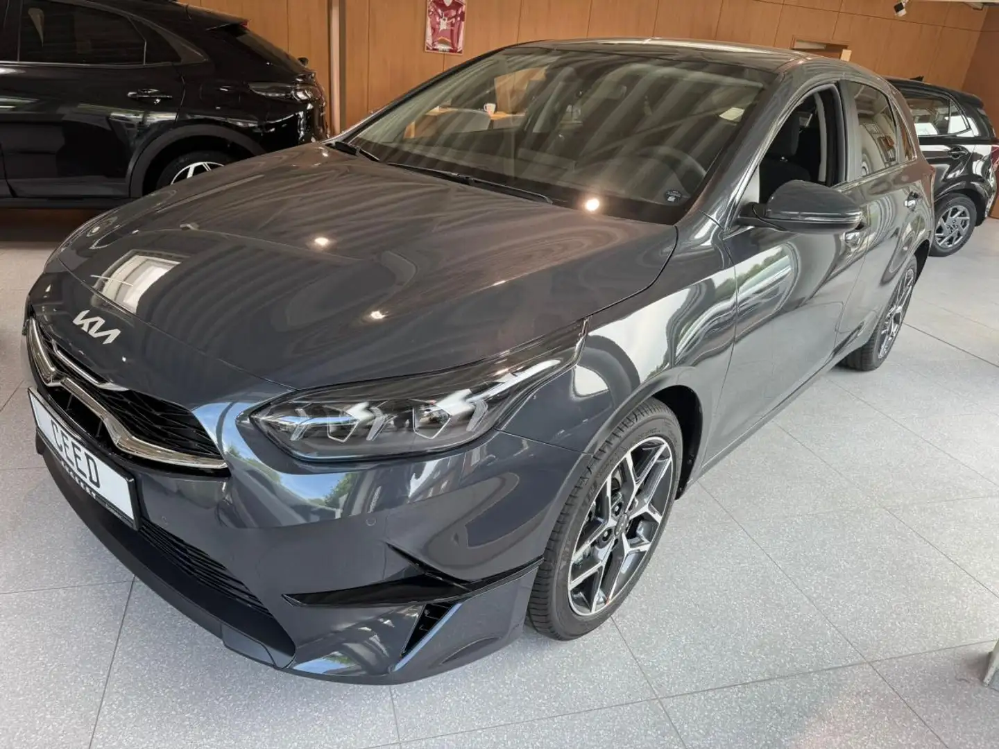 Kia Ceed / cee'd Ultimate JBL*AT*KeyLess*140 PS🤠🤠🤠 Weiß - 2