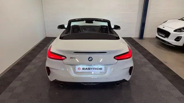 BMW Z4 view 3