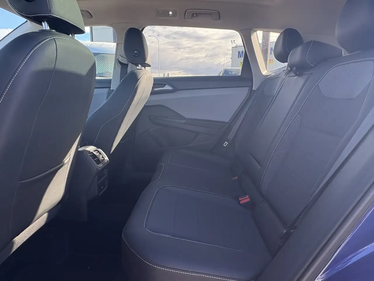 Volkswagen Taos снимка Volkswagen Taos