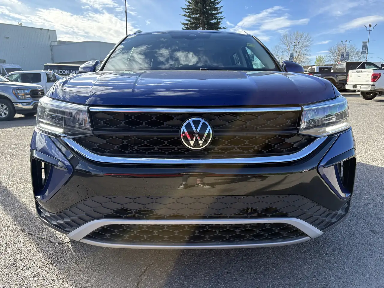 Volkswagen Taos снимка Volkswagen Taos