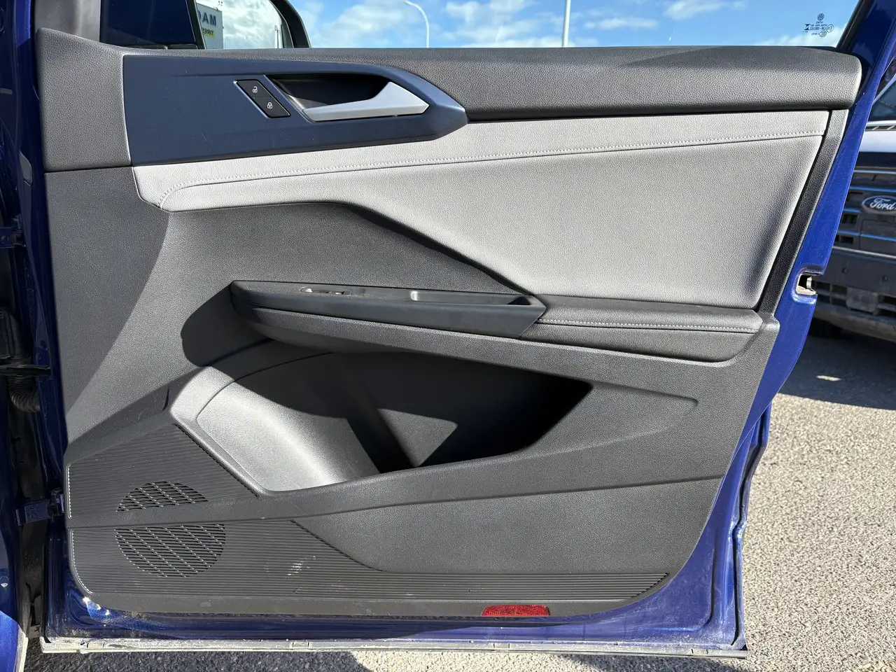 Volkswagen Taos снимка Volkswagen Taos