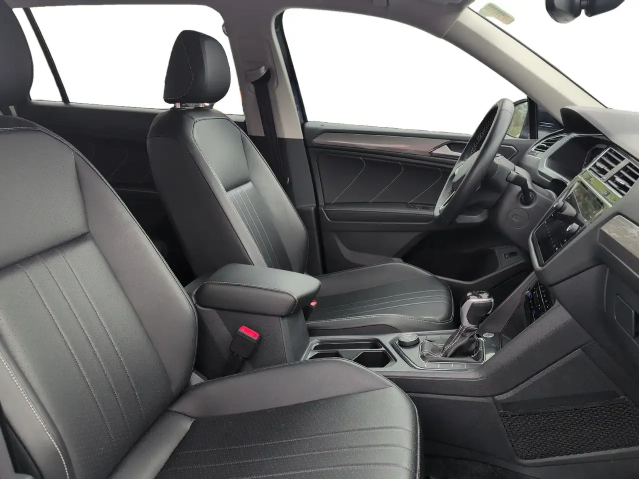 Volkswagen Tiguan снимка Volkswagen Tiguan