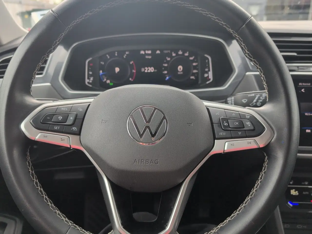Volkswagen Tiguan снимка Volkswagen Tiguan