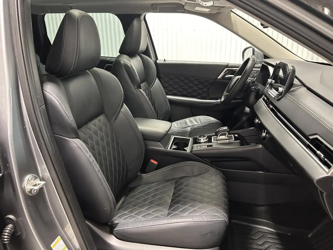Mitsubishi Outlander photo Mitsubishi Outlander