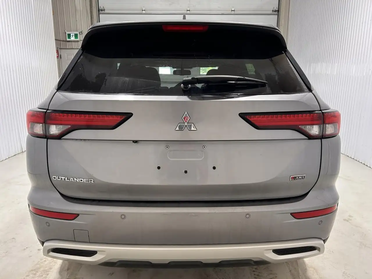 Mitsubishi Outlander photo Mitsubishi Outlander