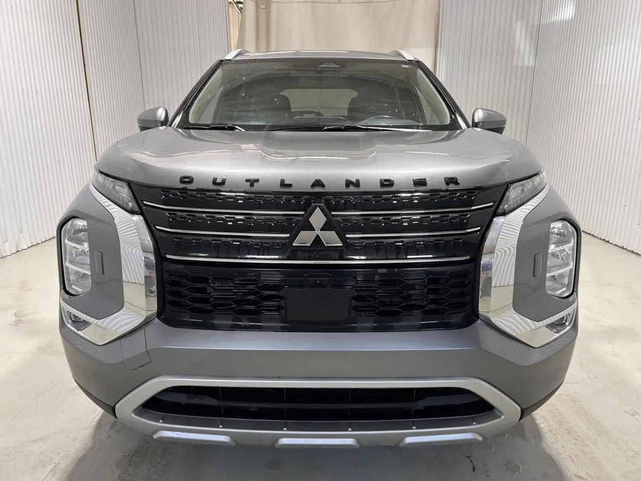 Mitsubishi Outlander photo Mitsubishi Outlander
