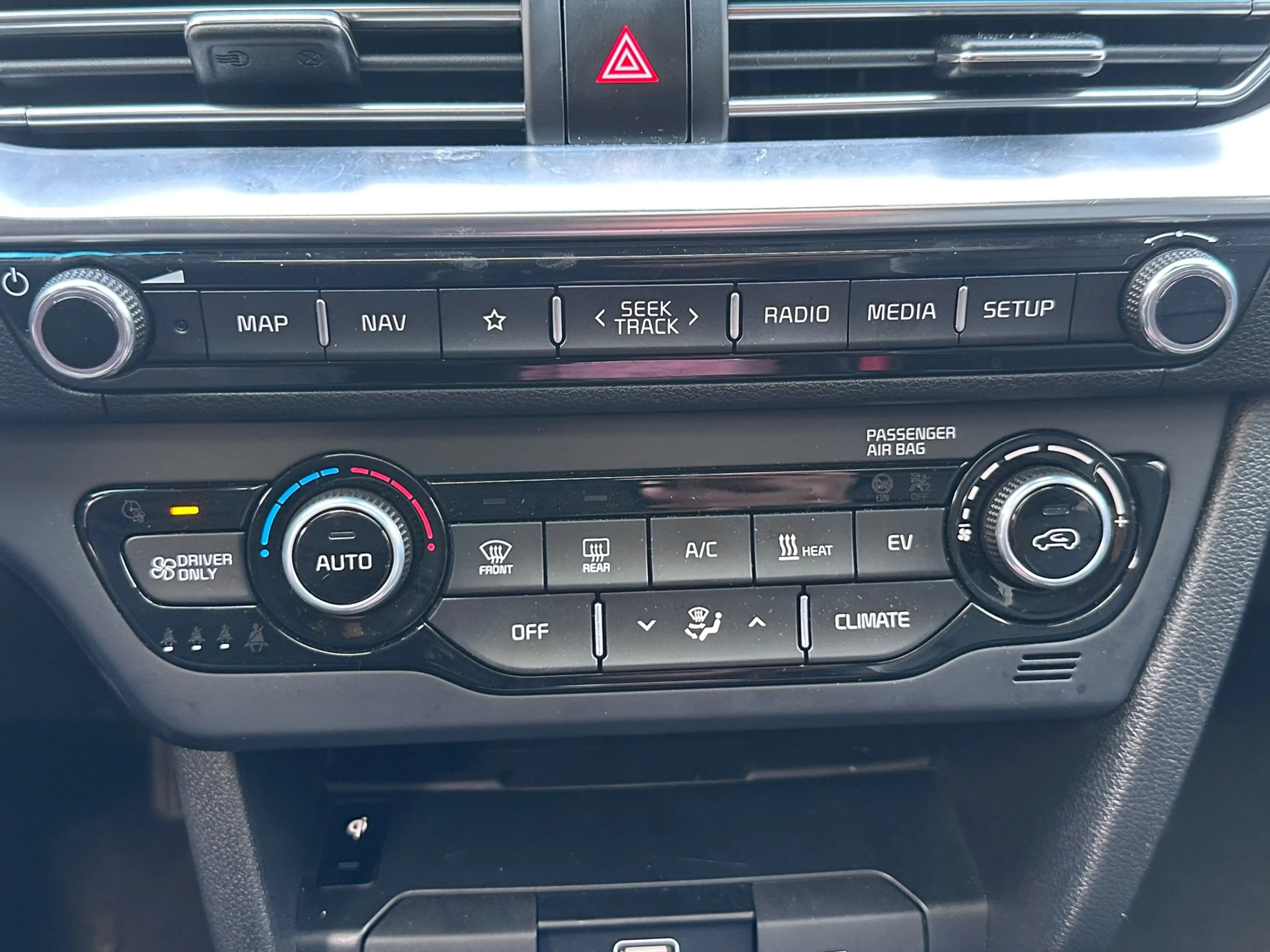 Kia e-Niro ExecutiveLine 64 kWh PANO SOH 100% FASE 3 WARMTEPO — photo 12
