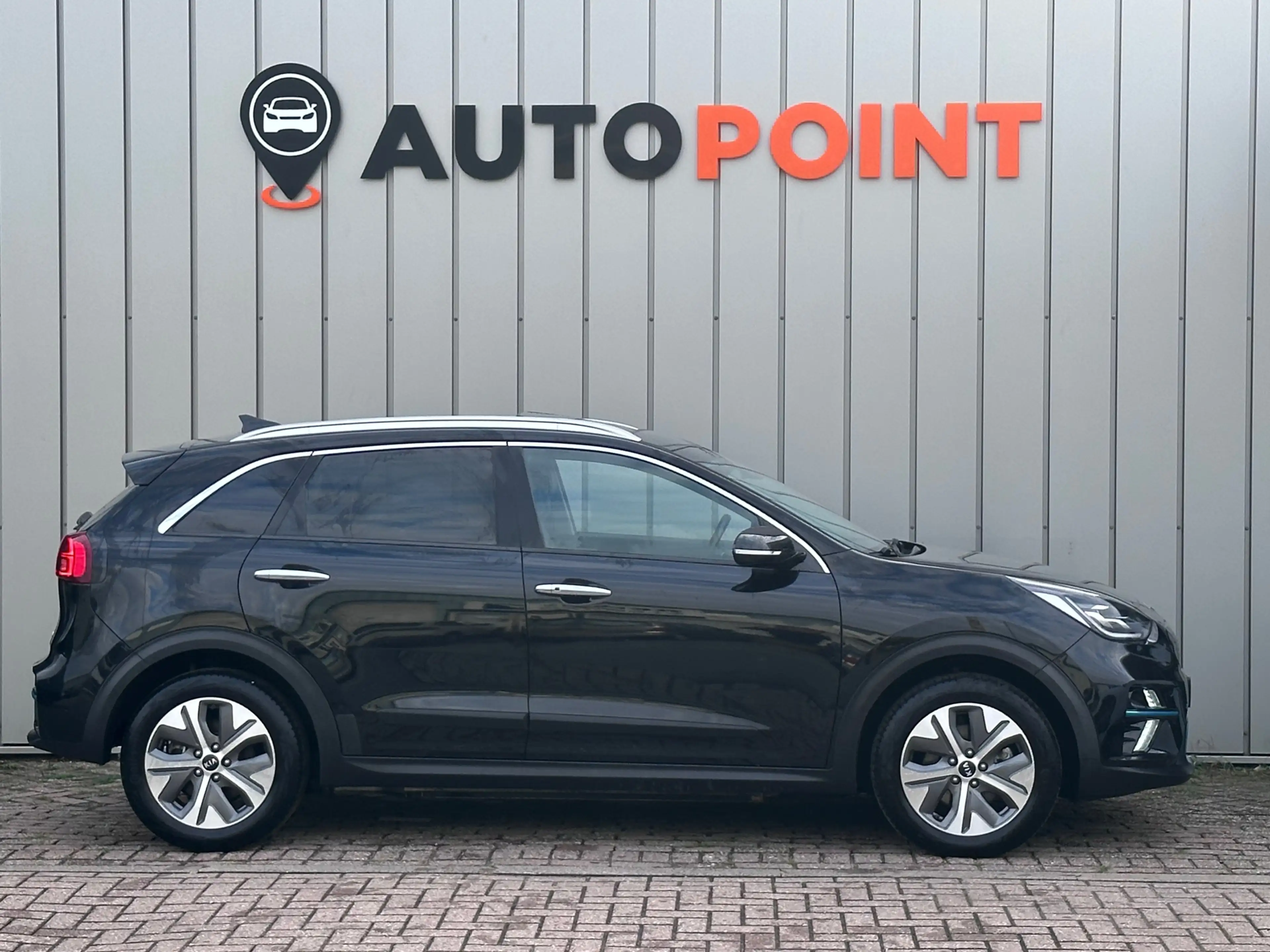 Kia e-Niro ExecutiveLine 64 kWh PANO SOH 100% FASE 3 WARMTEPO — photo 6