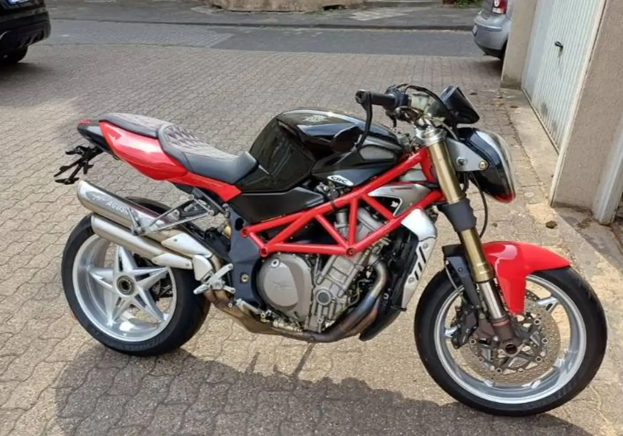 MV Agusta Brutale 910