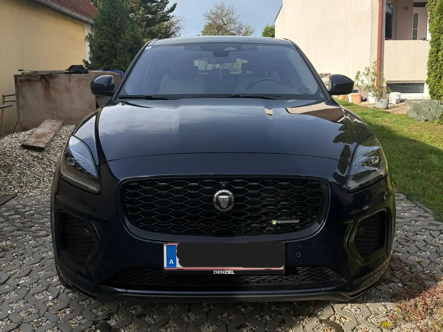 Jaguar E-Pace E-Pace 2.0I4 P250 R-Dynamic HSE AWD Aut. R-Dynamic Blau - 1
