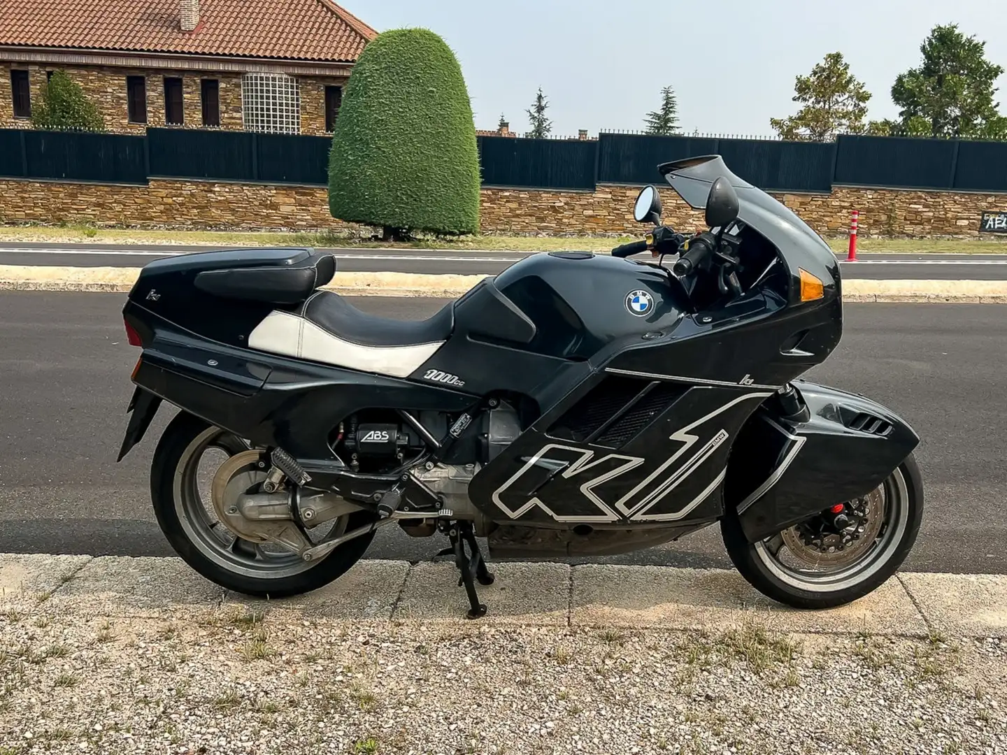BMW K 1 Negro - 2