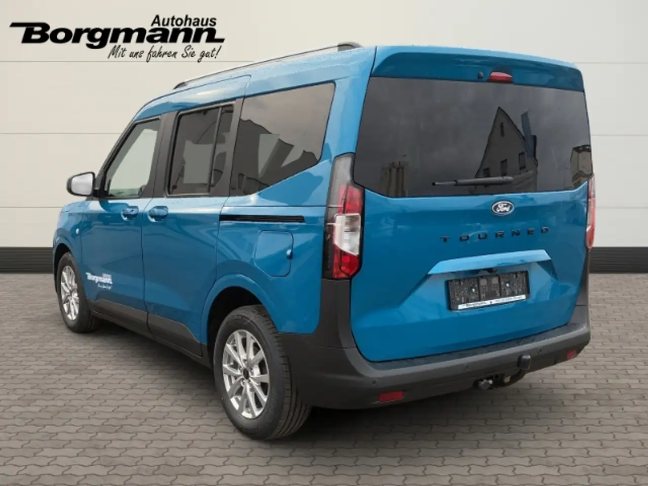 Ford Tourneo Courier Titanium 92 KW (125 PS) AUTOMATIK und AHK 6