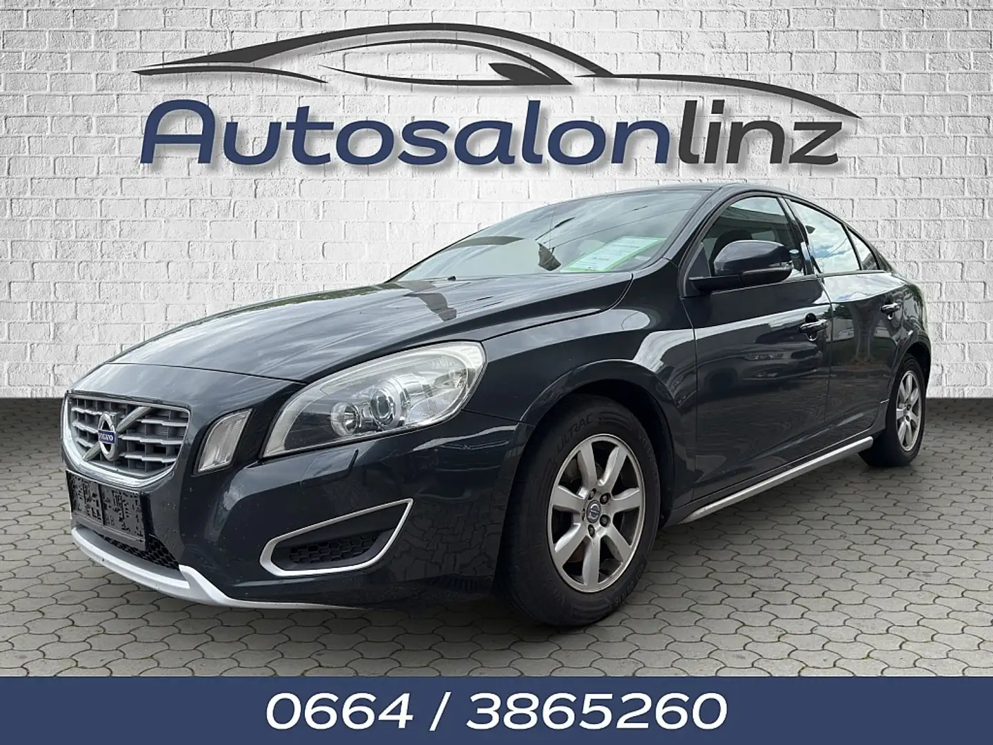 Volvo S60 Drive Momentum Grau - 1