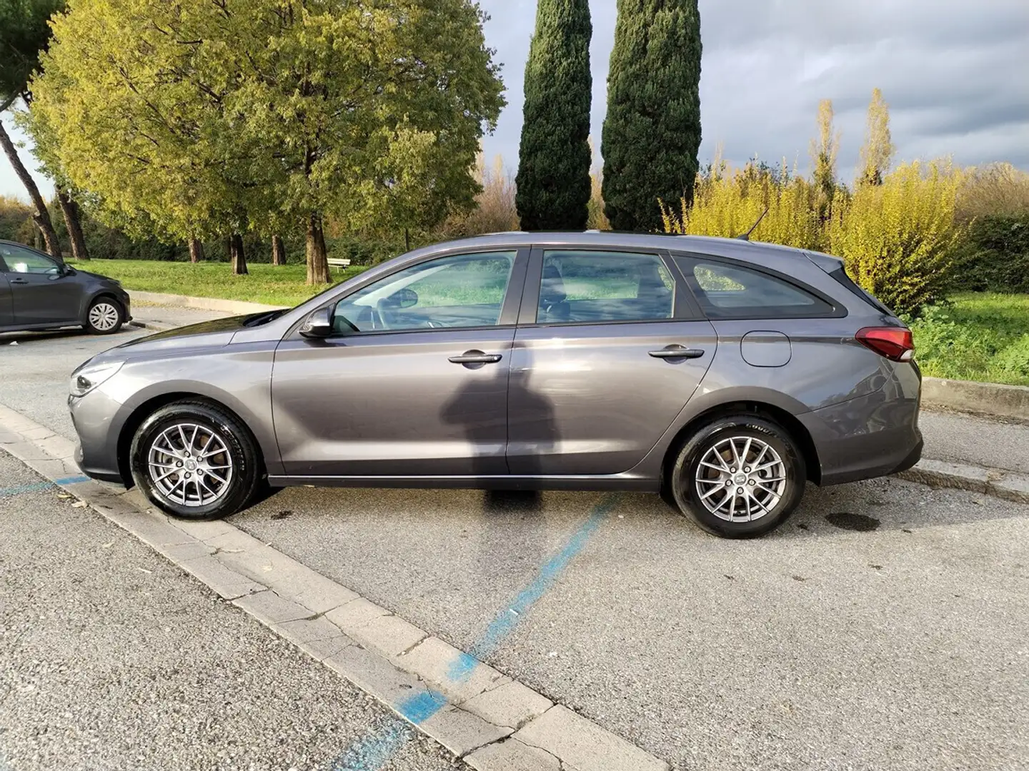 Hyundai i30 Wagon 1.4 MPI Classic Grigio - 2