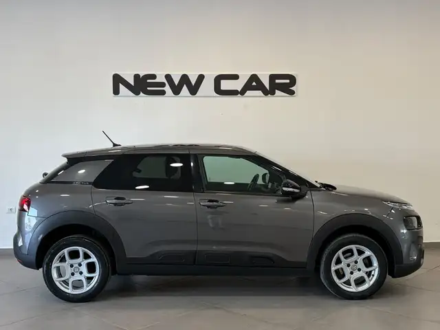Citroen C4 Cactus view 6
