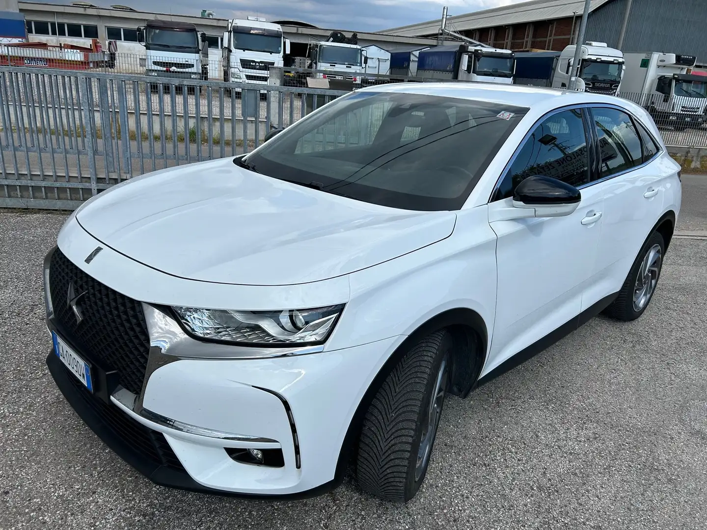 DS Automobiles DS 7 Crossback DS7 Crossback DS7 2.0 bluehdi Business 180cv auto Blanc - 2