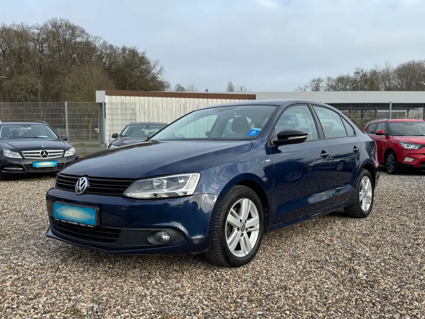 Volkswagen Jetta VI 2.0 TDI Match PDC Sitzh. Teilleder Blau - 1