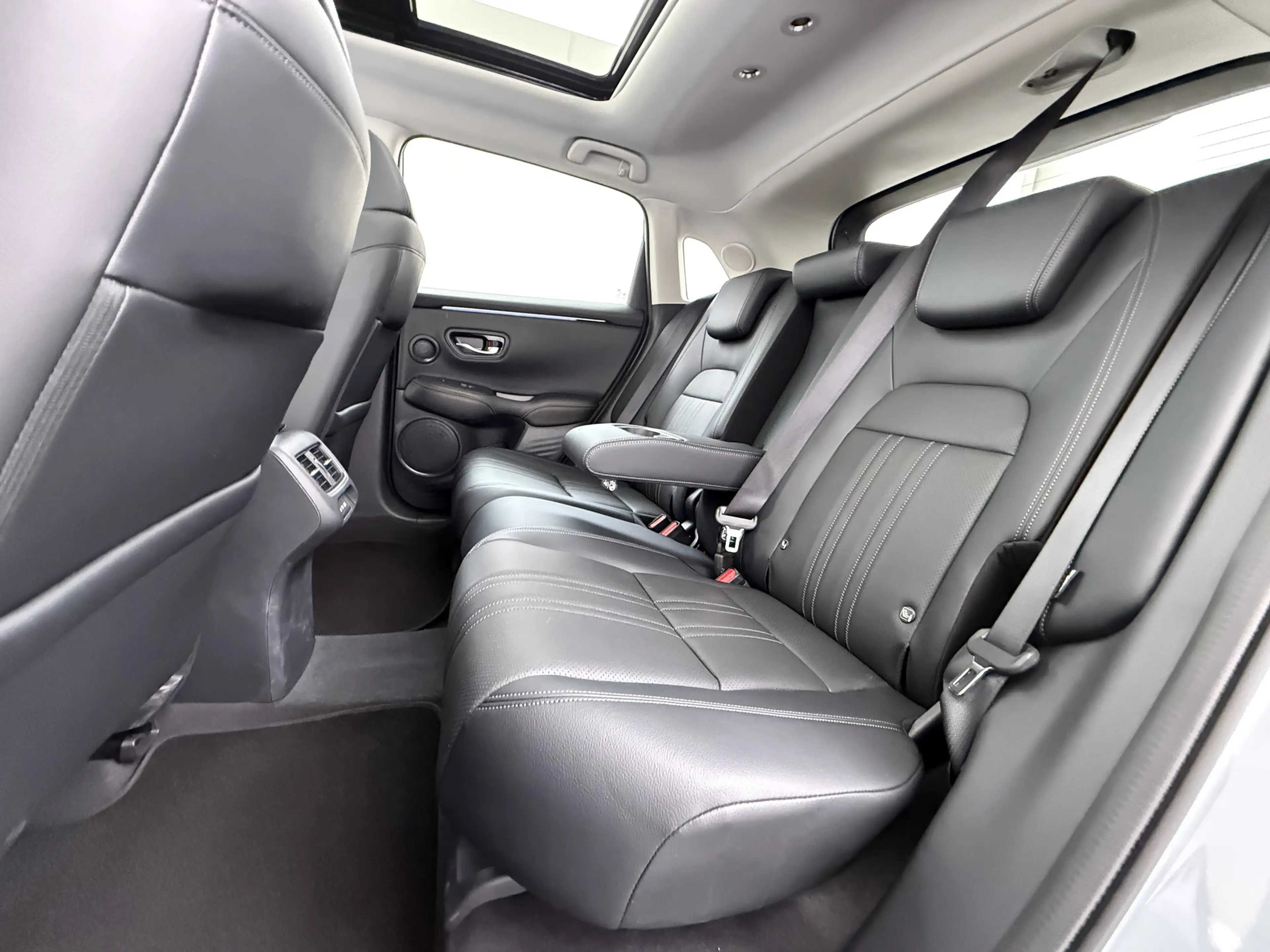 Honda ZR-V 2.0 Full Hybrid 184pk Aut Advance — photo 22