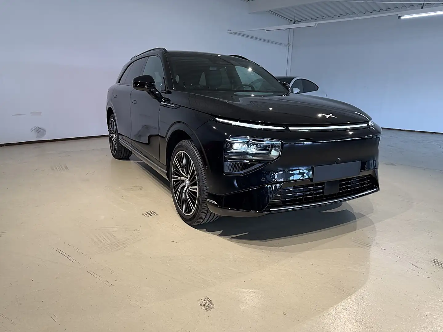 Xpeng G9 Long Range RWD AHV *SOFORT VERFÜGBAR* Schwarz - 1