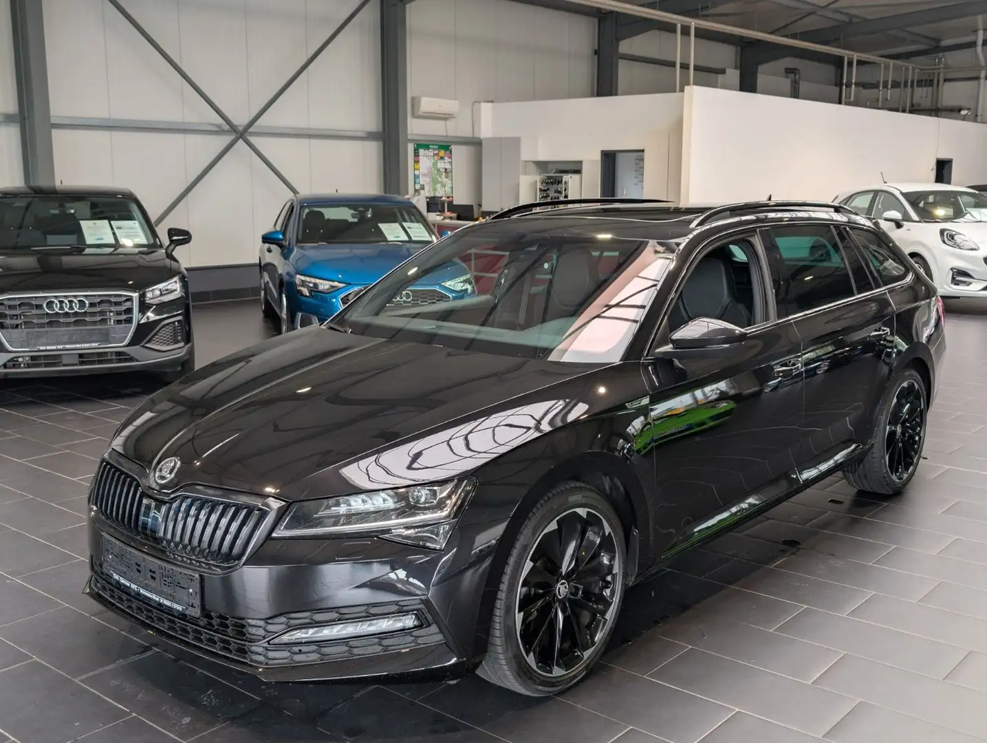 Skoda Superb Combi 2.0 TDI 4x4 DSG Sportline AHK1.Hand Schwarz - 1