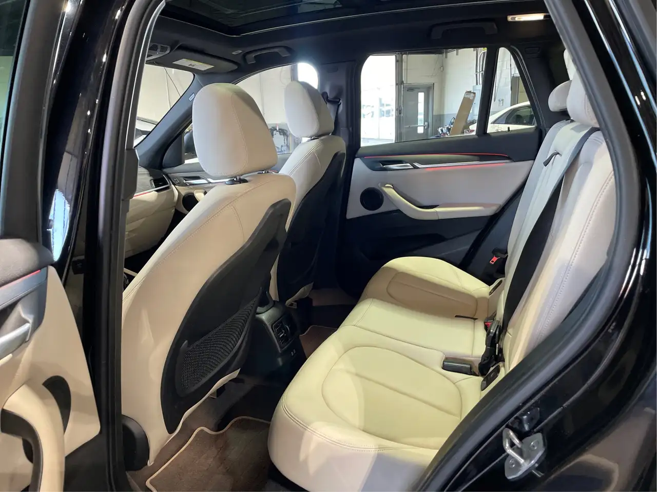 BMW X1 снимка BMW X1