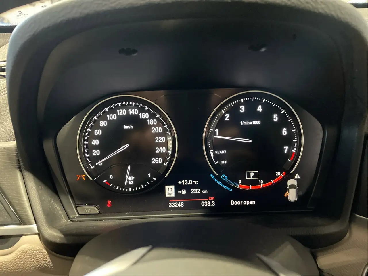 BMW X1 снимка BMW X1