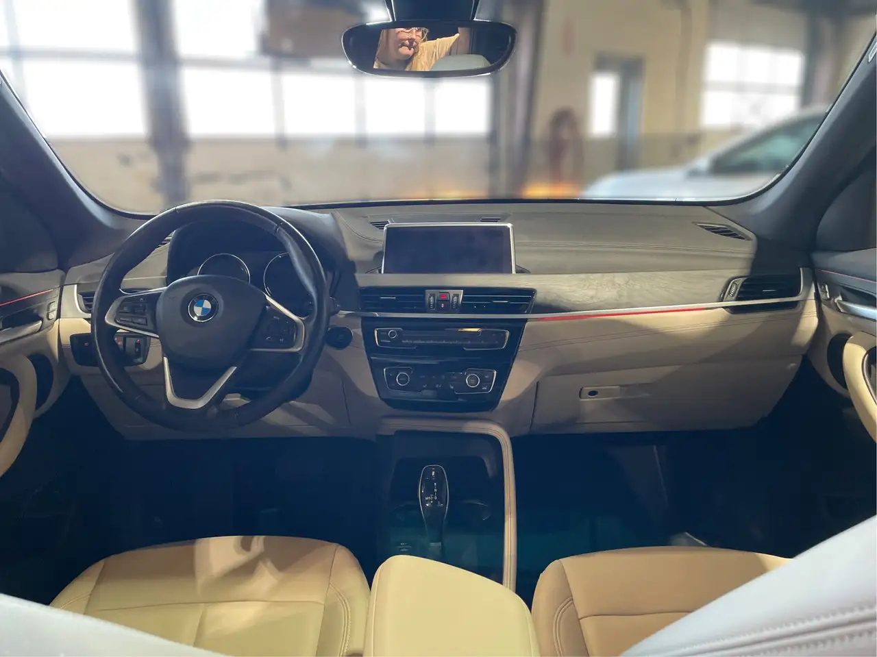 BMW X1 снимка BMW X1
