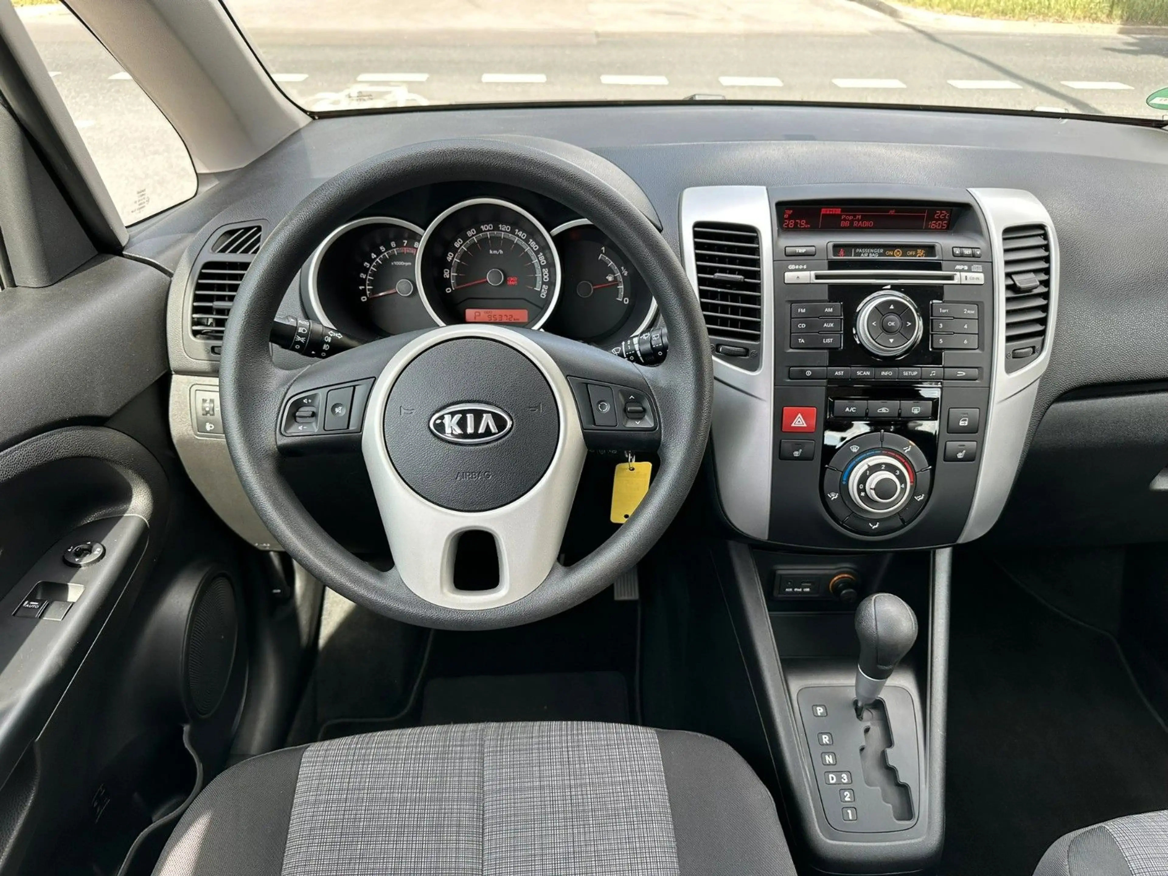 Kia Venga Vision Automatik — photo 8