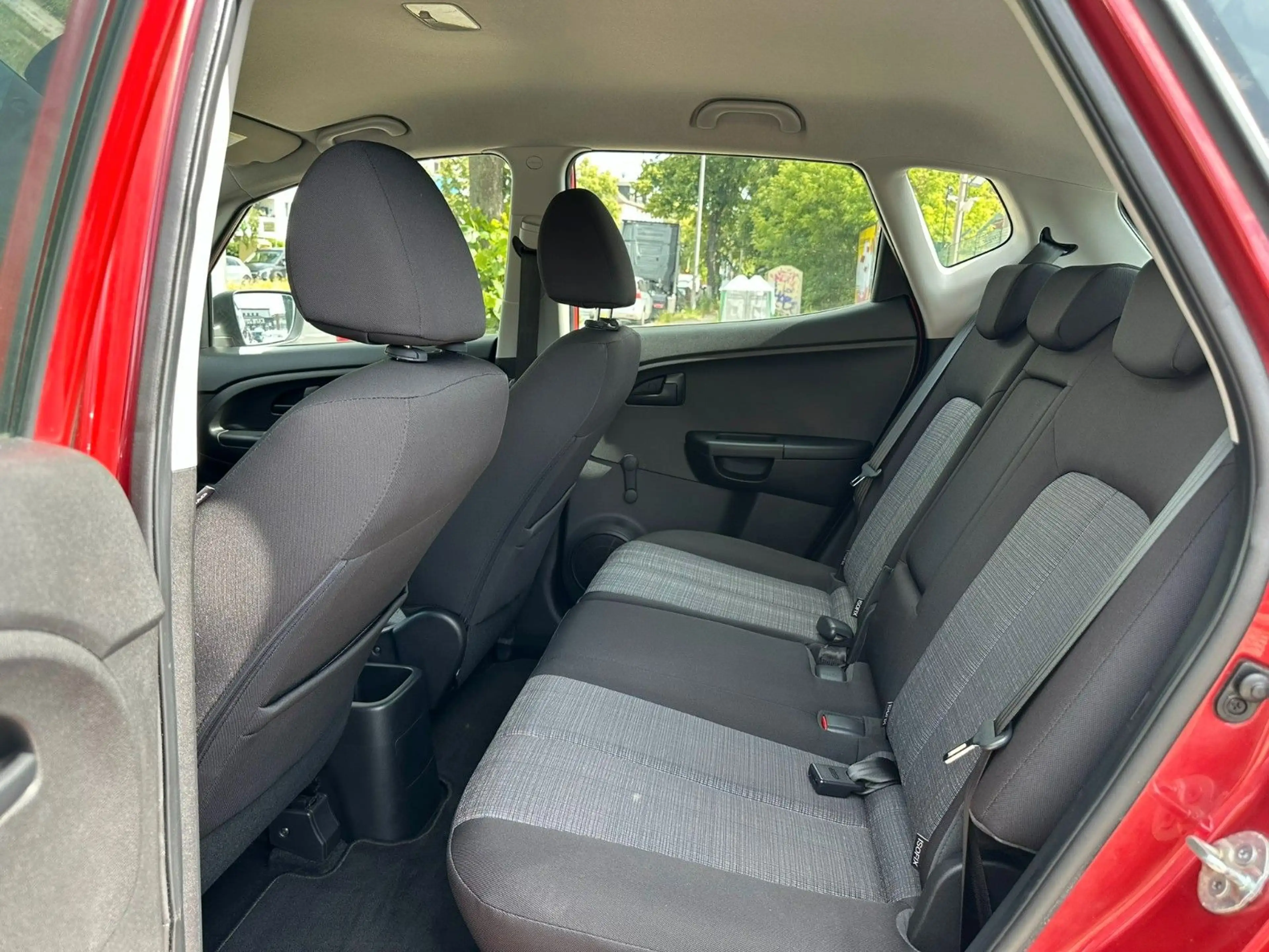 Kia Venga Vision Automatik — photo 11
