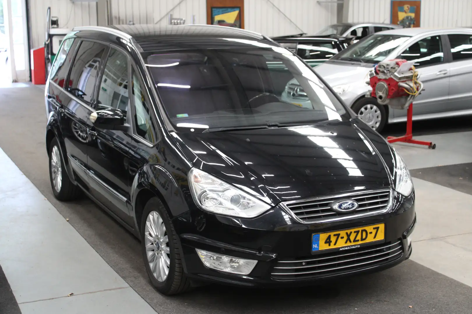 Ford Galaxy 1.6 SCTi Titanium Airco, 7 Persoons, Cruise contro Negro - 2