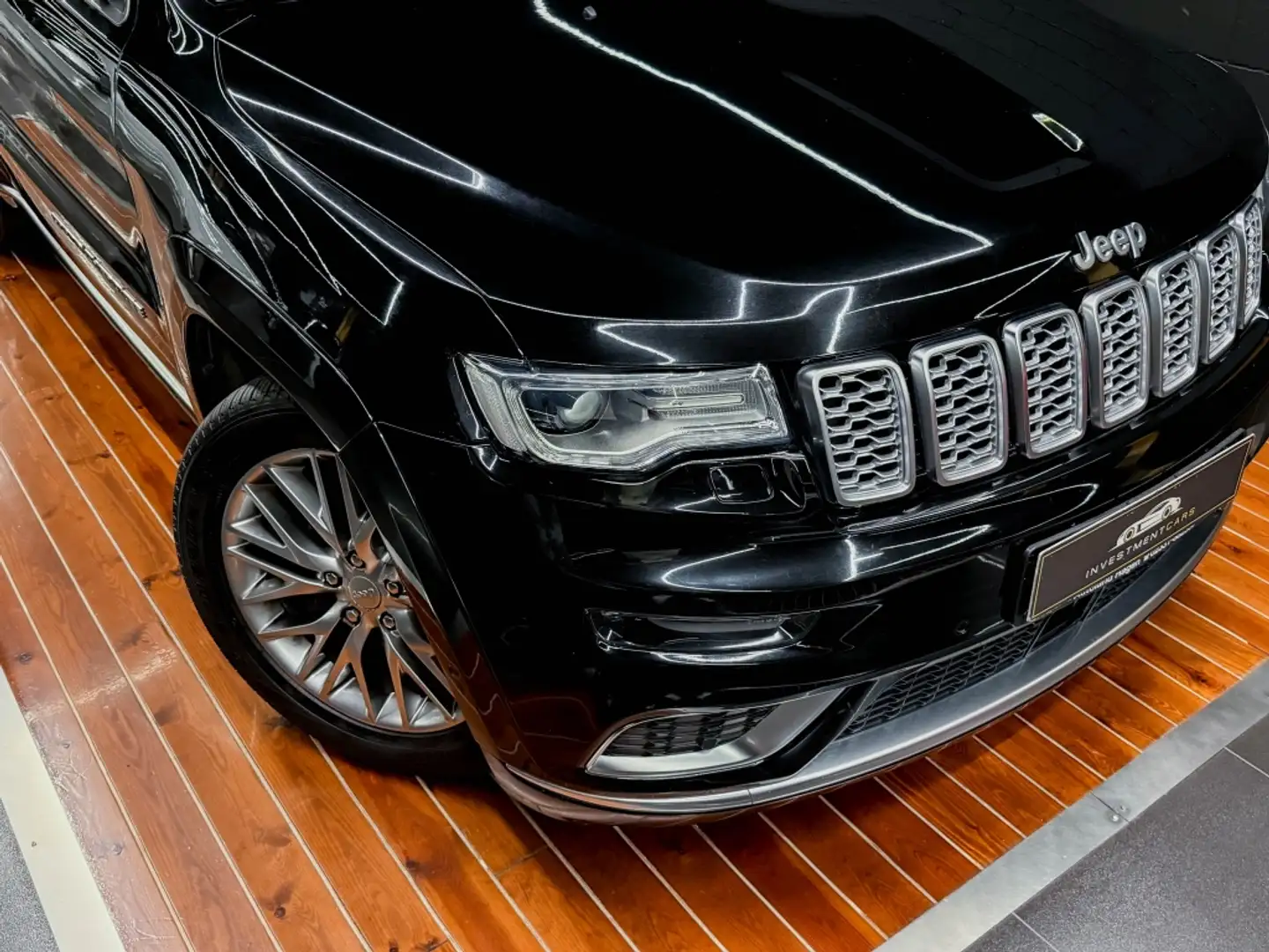 Jeep Grand Cherokee 3.0CRD Summit Platinum Aut. Zwart - 2