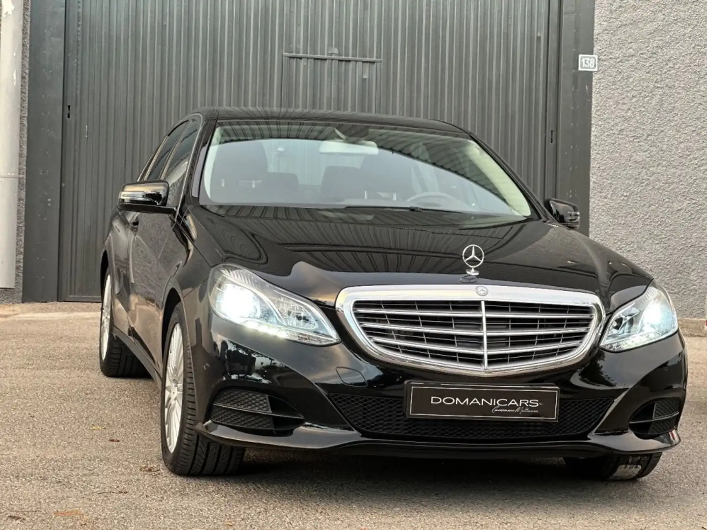Mercedes-Benz E 350 BT Avantgarde 4M 7G Plus (4.75) Noir - 2