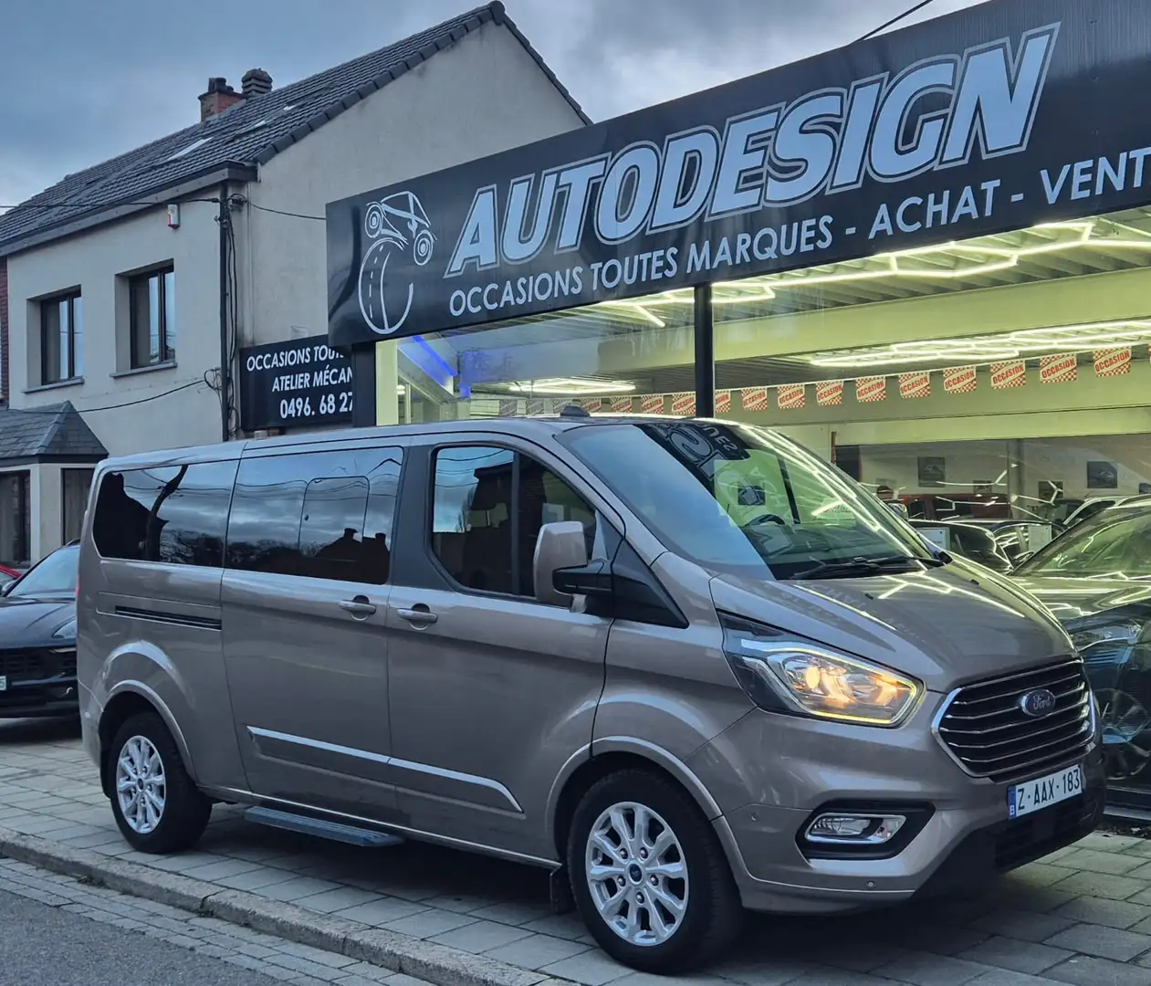 Ford Tourneo Custom 2.0 TDCi L2H1 Titanium / 8 places / Automatique Beige - 1