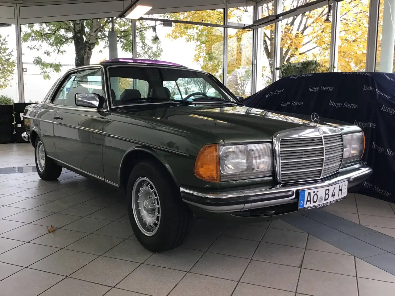Mercedes-Benz 230 CE Coupe / C123 / Oldtimer / H-Kennzeichen / Wertgutachten 15T€ / Schiebedach elektrisch, foto 6
