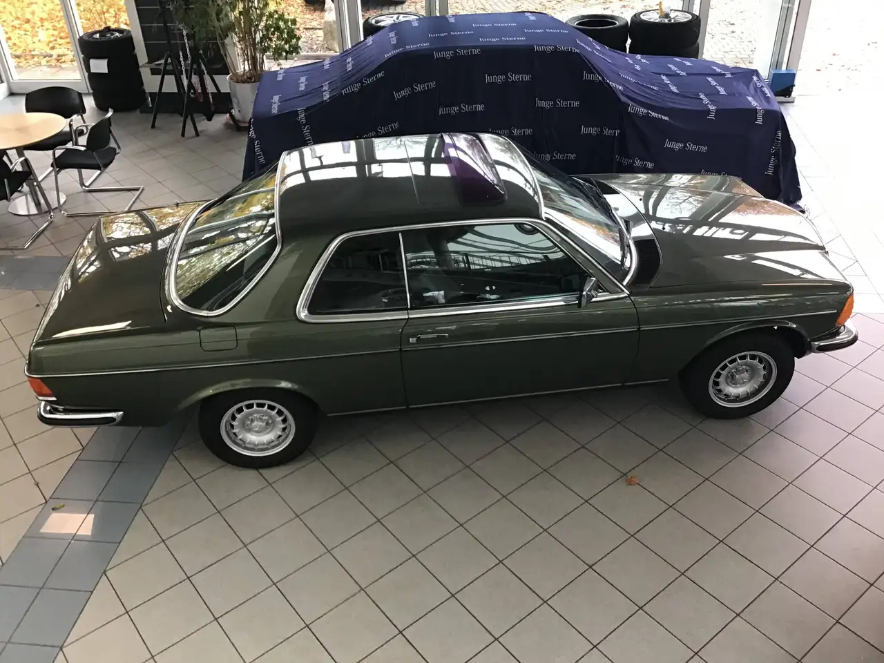 Mercedes-Benz 230 CE Coupe / C123 / Oldtimer / H-Kennzeichen / Wertgutachten 15T€ / Schiebedach elektrisch, foto 8