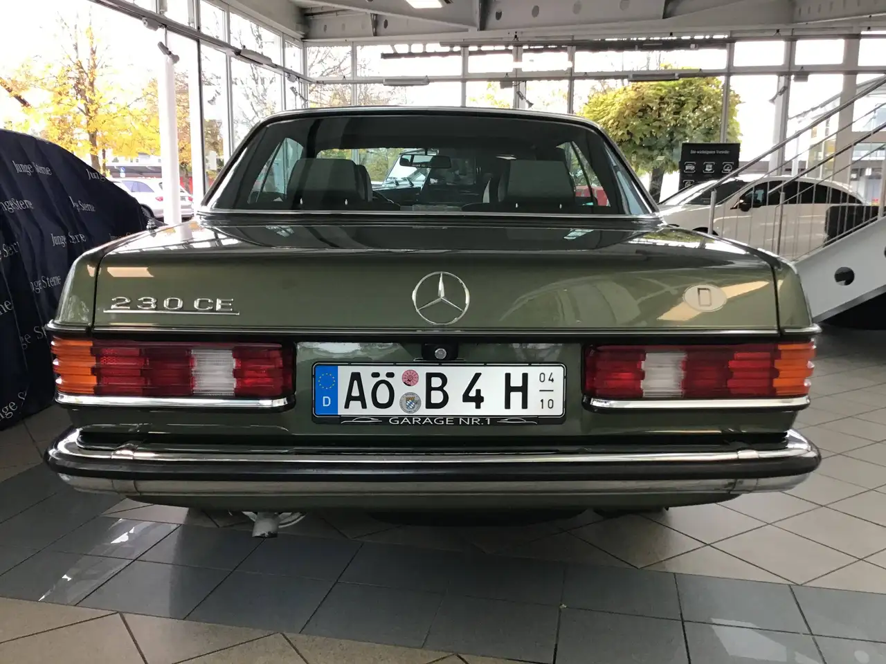 Mercedes-Benz 230 CE Coupe / C123 / Oldtimer / H-Kennzeichen / Wertgutachten 15T€ / Schiebedach elektrisch, foto 4